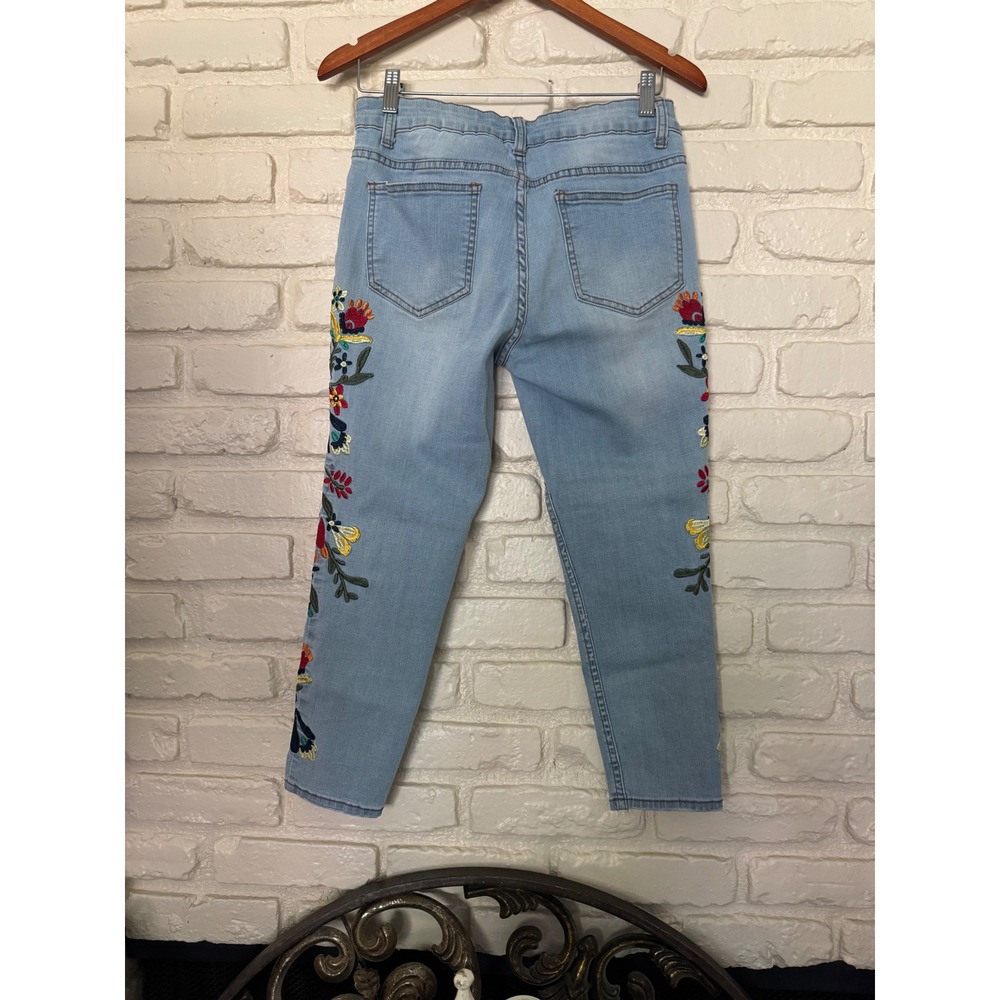 Sandpiper Floral Embroidered Light Wash High Rise Cropped Jeans Summer Boho - Picture 6 of 8